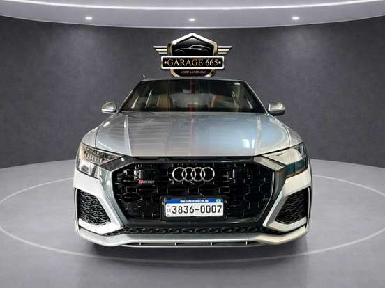 AUDI-RS Q8-2020