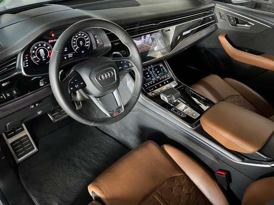 AUDI-RS Q8-2020