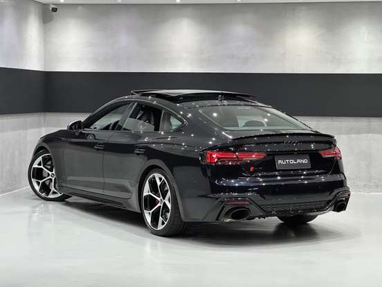 AUDI-RS5-2023