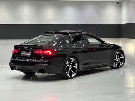 AUDI-RS5-2023