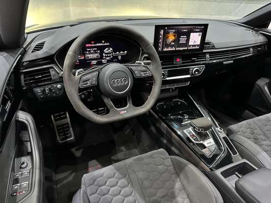AUDI-RS5-2023