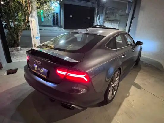 AUDI-RS7-2017