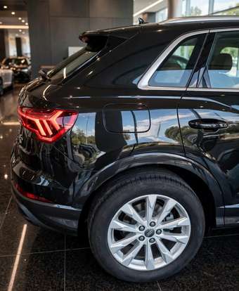 AUDI-Q3-2020
