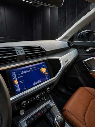 AUDI-Q3-2020