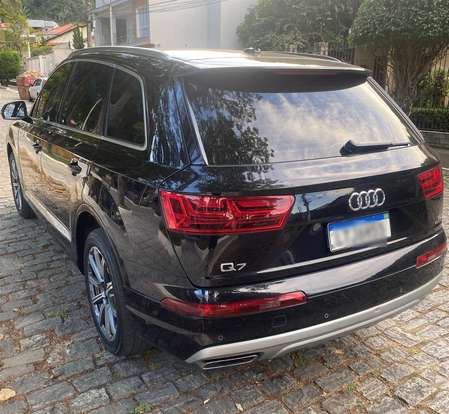 AUDI-Q7-2016