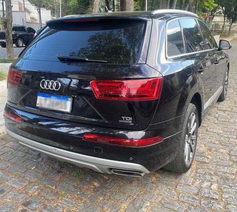 AUDI-Q7-2016