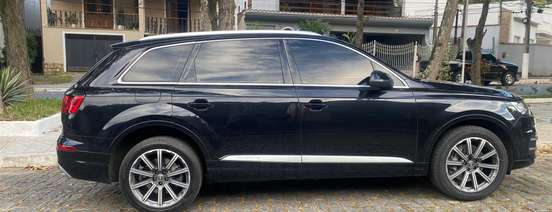 AUDI-Q7-2016