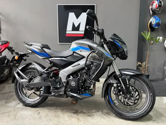 BAJAJ DOMINAR NS200 