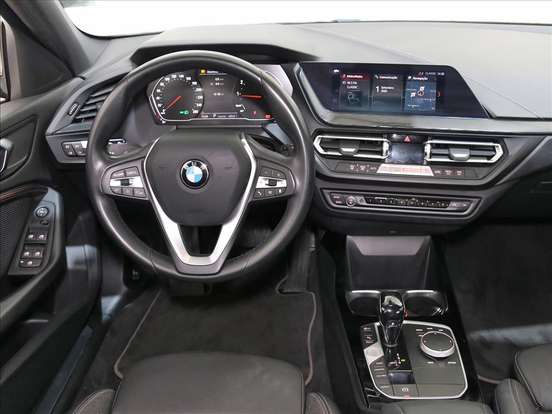 BMW-118i-1.5 12V GASOLINA SPORT GP STEPTRONIC BMW-118i-2019