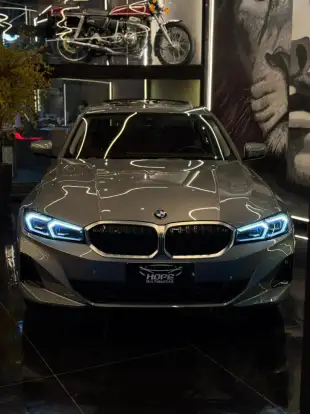 BMW-320i-2024