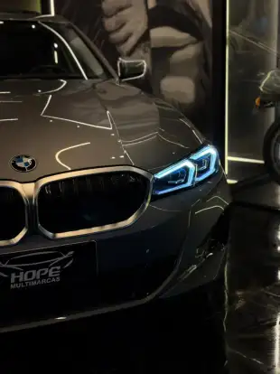 BMW-320i-2024