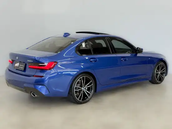 BMW-320i-2021