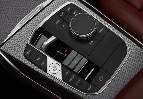 BMW-320i-2024