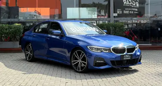 BMW-320i-2022