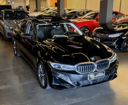 BMW-320i-2023