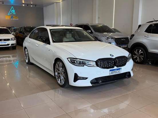BMW-320i-2020