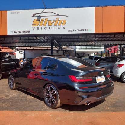 BMW-320i-2021