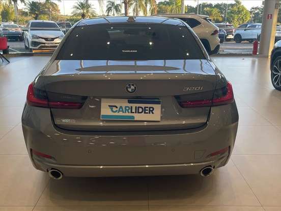BMW-320i-2.0 16V TURBO FLEX SPORT GP AUTOMÁTICO BMW-320i-2024