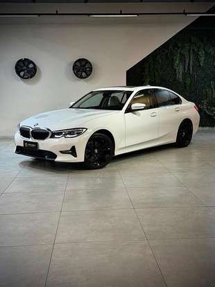 BMW-320i-2021