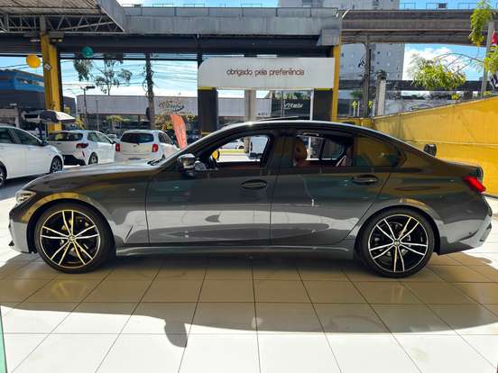 BMW-320i-2.0 16V TURBO GASOLINA M SPORT AUTOMÁTICO BMW-320i-2020