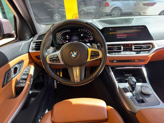BMW-320i-2020