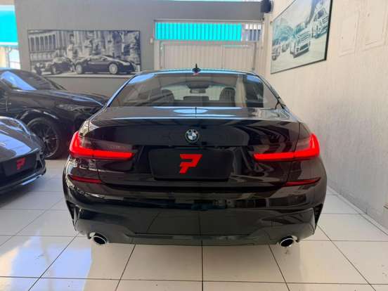 BMW-320i-2020
