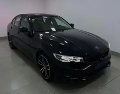 BMW 320i 2.0 16V TURBO GASOLINA SPORT AUTOMÁTICO BMW 320i 2.0 16V TURBO GASOLINA SPORT AUTOMÁTICO