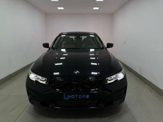 BMW-320i-2.0 16V TURBO GASOLINA SPORT AUTOMÁTICO BMW-320i-2019