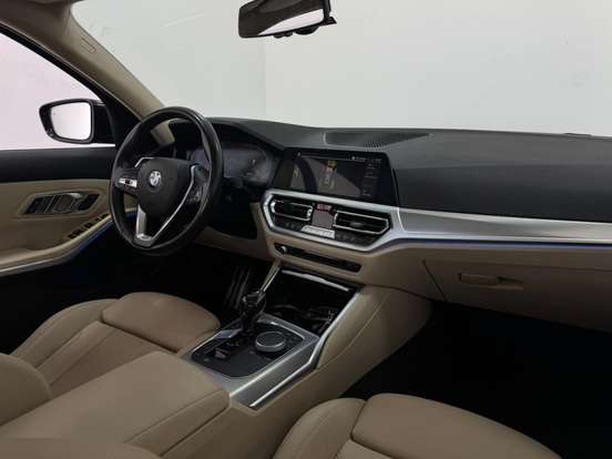 BMW-320i-2.0 16V TURBO GASOLINA SPORT AUTOMÁTICO BMW-320i-2019