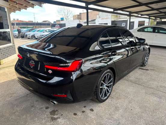 BMW-320i-2.0 16V TURBO GASOLINA SPORT AUTOMÁTICO BMW-320i-2019