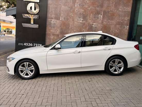 BMW-320i-2016