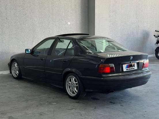 BMW-325i-2.5 SEDAN 24V GASOLINA 4P AUTOMÁTICO BMW-325i-1993