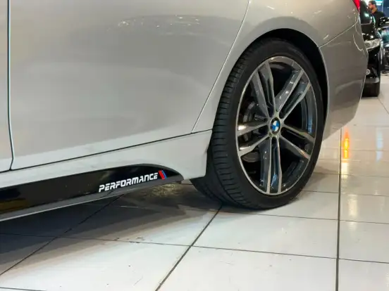 BMW-328i-2.0 M SPORT 16V ACTIVEFLEX 4P AUTOMÁTICO BMW-328i-2018