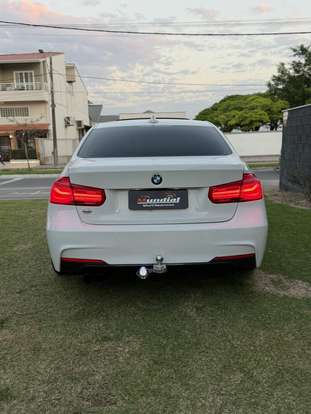 BMW-328i-2017