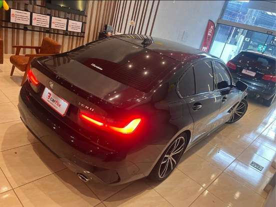 BMW-330i-2019