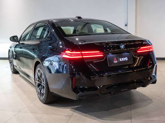 BMW-530e-2024