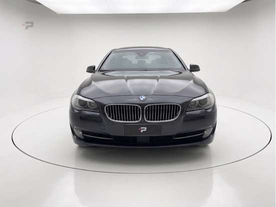 BMW-550i-2010
