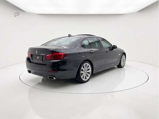 BMW-550i-2010