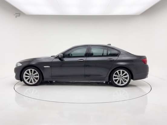 BMW-550i-2010
