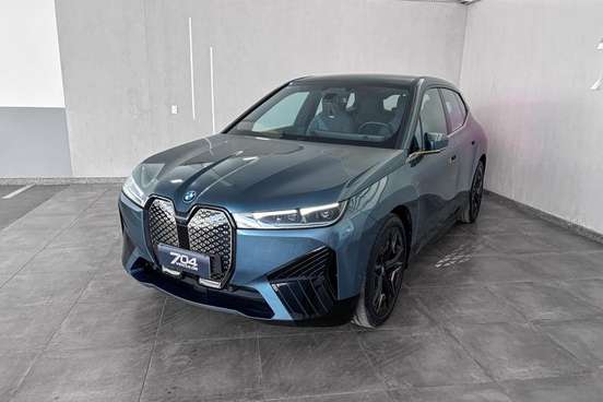 BMW-iX-2024
