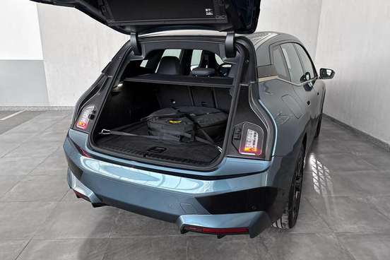 BMW-iX-2024