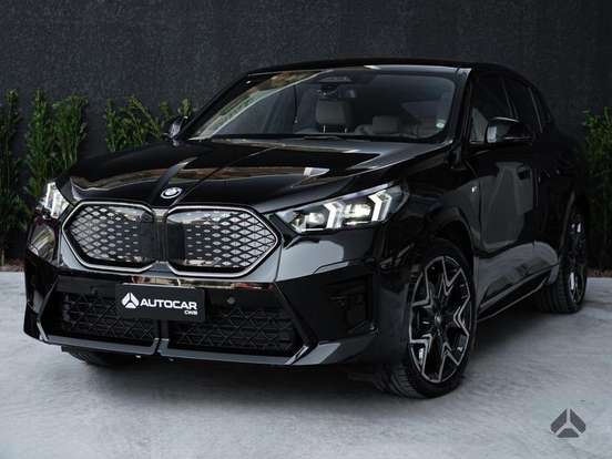 BMW-iX2-2025