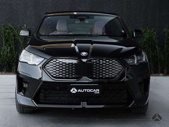 BMW-iX2-2025