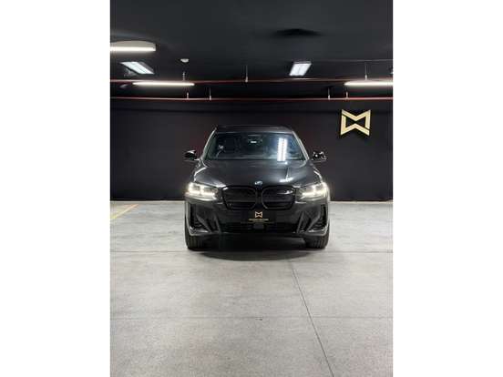 BMW-iX3-2022