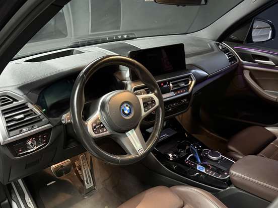 BMW-iX3-2022