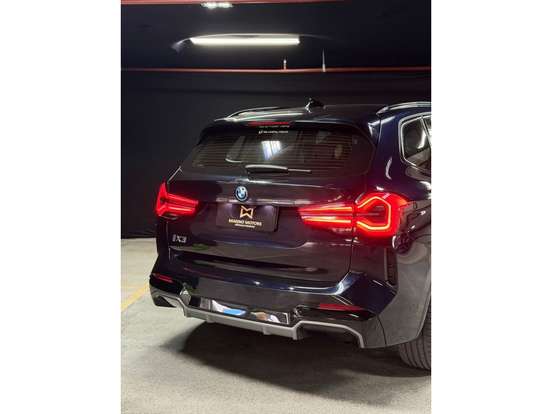 BMW-iX3-2022