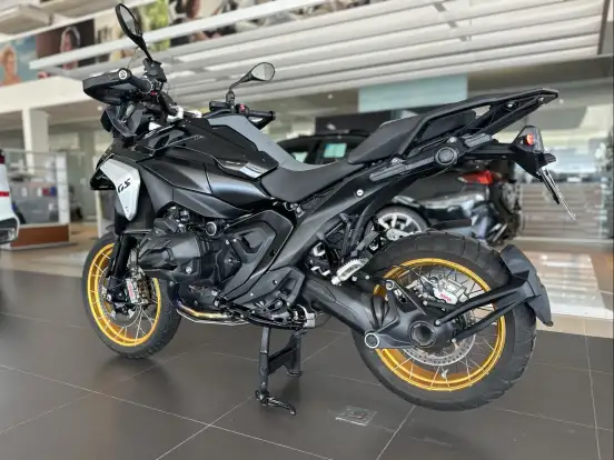 BMW-R 1300 GS TRIPLE BLACK BMW-R 1300 GS TRIPLE BLACK-2024