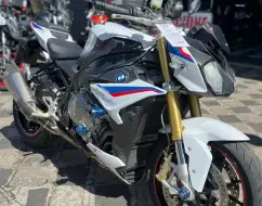 BMW S 1000 R BMW S 1000 R