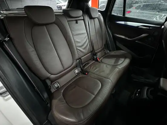 BMW-X1-2022