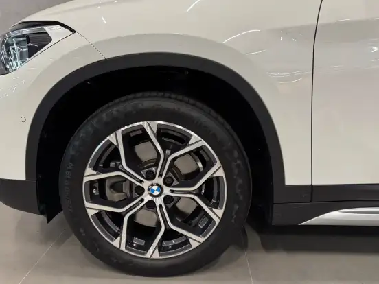 BMW-X1-2.0 16V TURBO ACTIVEFLEX SDRIVE20I X-LINE 4P AUTOMÁTICO BMW-X1-2021